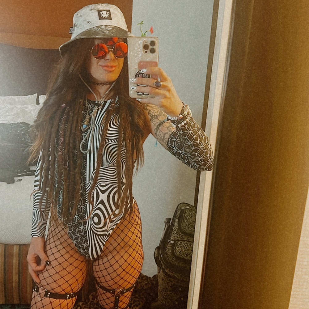 Freedom rave wear one piece body suit with matching sleeves - Picture 3 of 3